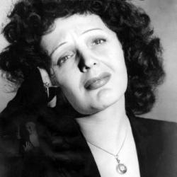 Een muzikale komedie chronicling het leven van piaf ...