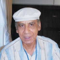 hulde brengen aan de playwright abdellah lamrani in Marrakech