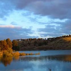 Een kleine verdronken in Lake lalla takerkouste